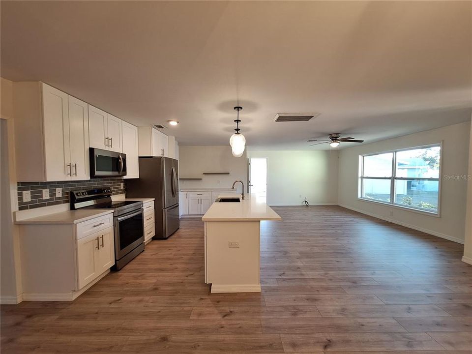 For Sale: $599,000 (4 beds, 2 baths, 1991 Square Feet)