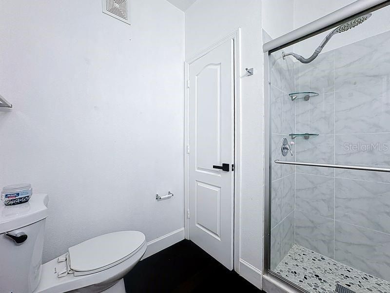 待售: $267,000 (2 贝兹, 2 浴室, 1352 平方英尺)