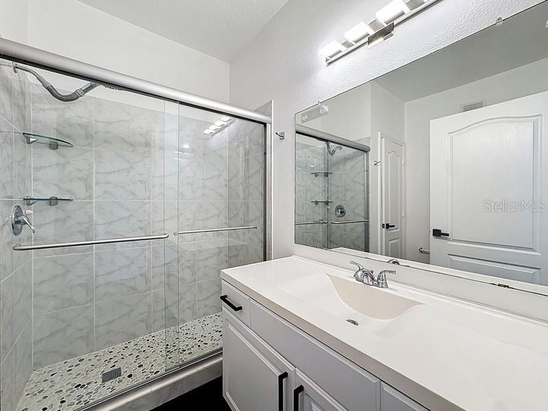 待售: $267,000 (2 贝兹, 2 浴室, 1352 平方英尺)