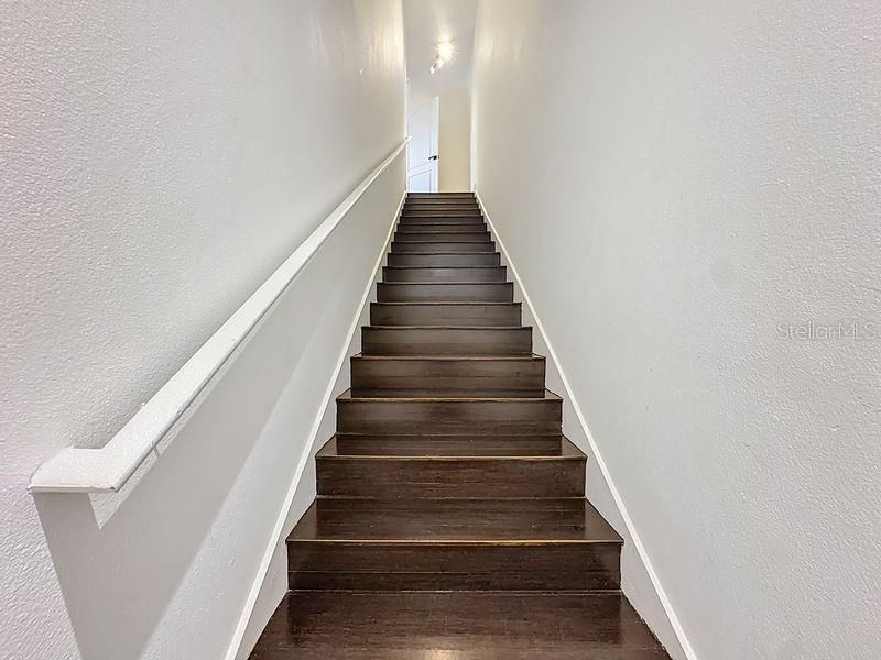 待售: $267,000 (2 贝兹, 2 浴室, 1352 平方英尺)