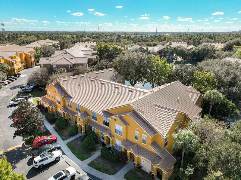 待售: $267,000 (2 贝兹, 2 浴室, 1352 平方英尺)