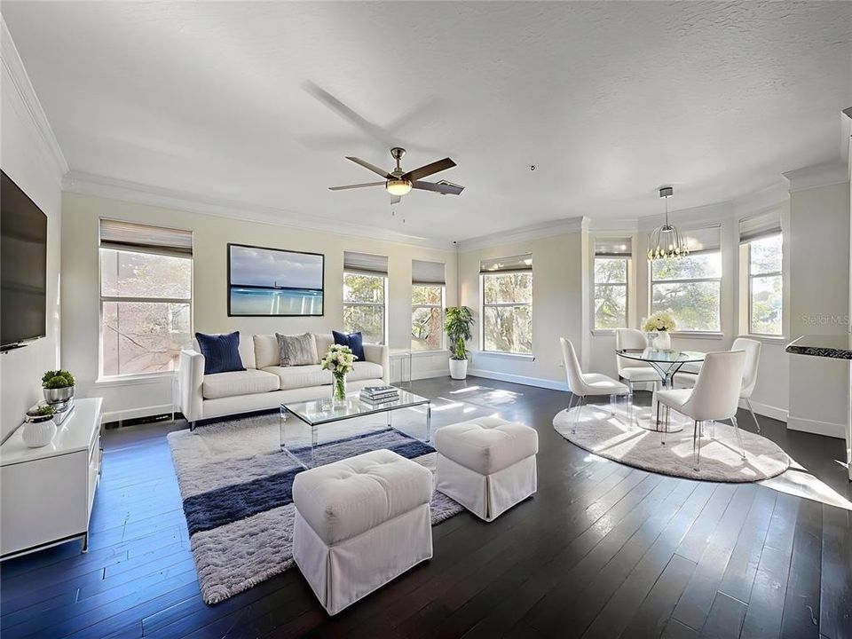 待售: $267,000 (2 贝兹, 2 浴室, 1352 平方英尺)