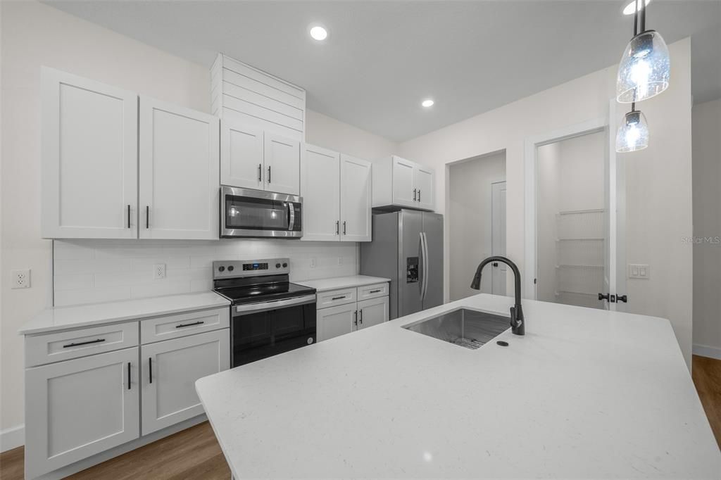 For Rent: $1,875 (3 beds, 2 baths, 1452 Square Feet)