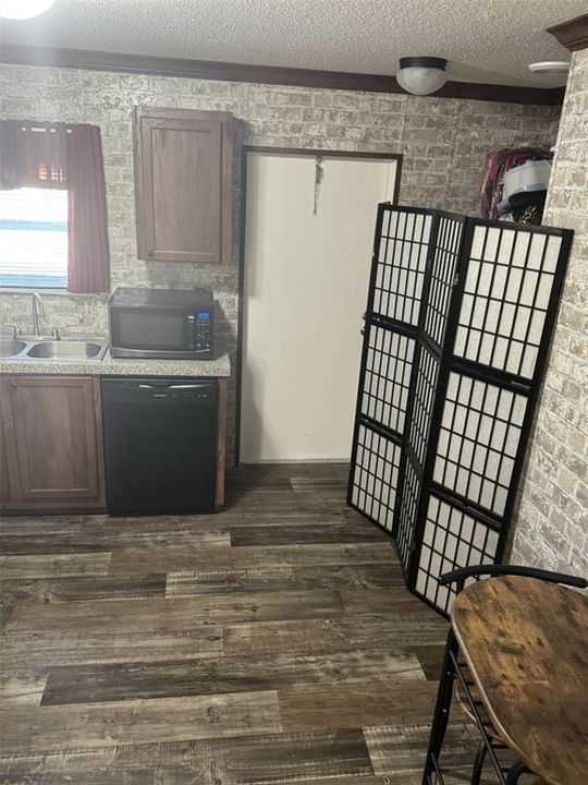 En Venta: $240,000 (3 camas, 2 baños, 936 Pies cuadrados)