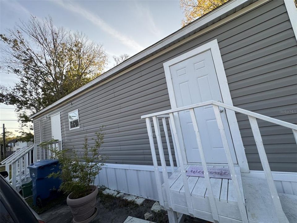 En Venta: $240,000 (3 camas, 2 baños, 936 Pies cuadrados)