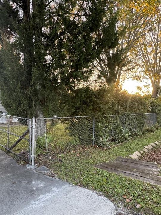 En Venta: $240,000 (3 camas, 2 baños, 936 Pies cuadrados)