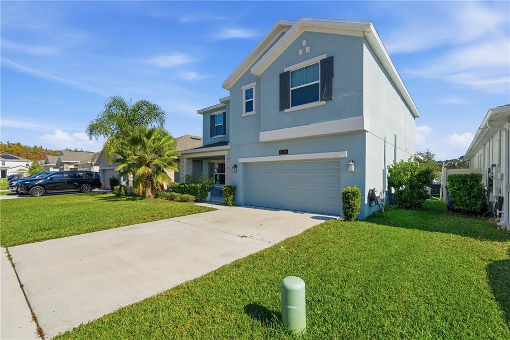 待售: $450,000 (5 贝兹, 3 浴室, 2569 平方英尺)