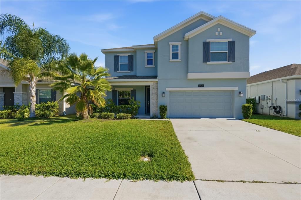 待售: $450,000 (5 贝兹, 3 浴室, 2569 平方英尺)