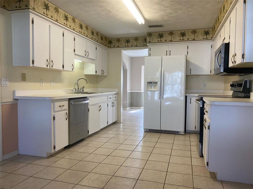 В аренду: $1,800 (3 спален, 2 ванн, 1853 Квадратных фут)