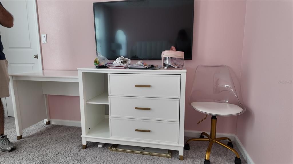 For Rent: $2,900 (4 beds, 2 baths, 2149 Square Feet)