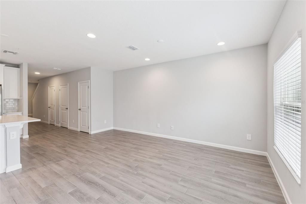 For Rent: $2,300 (3 beds, 2 baths, 1540 Square Feet)