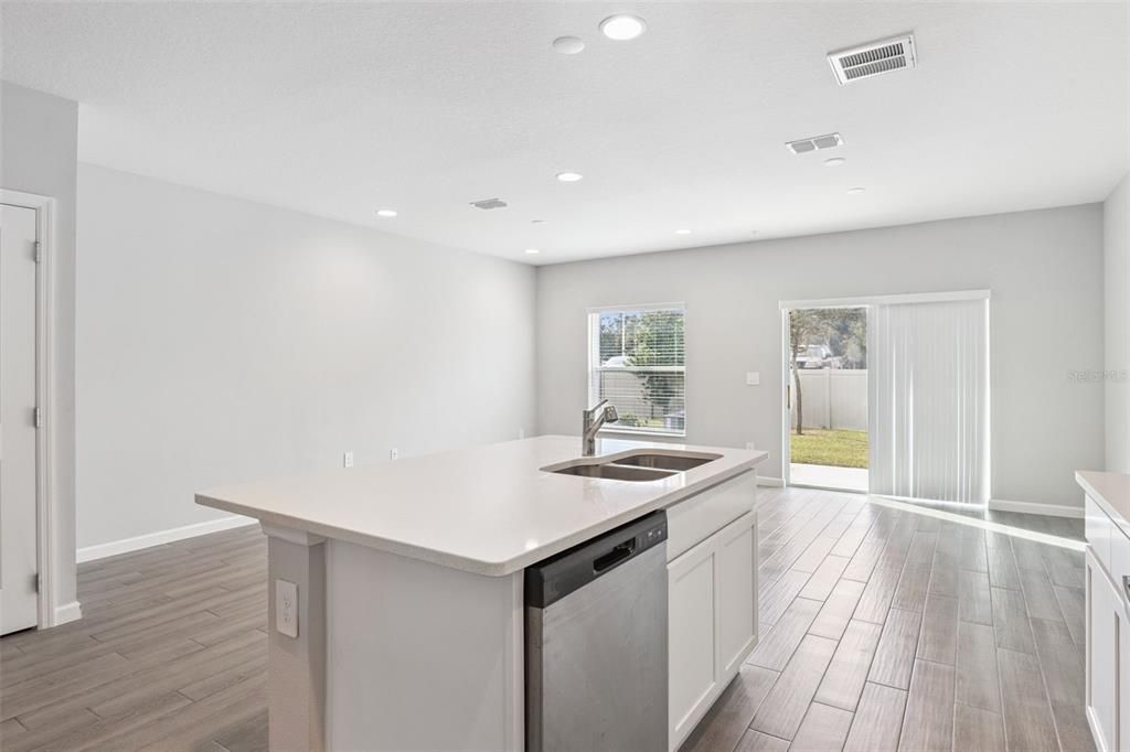 For Rent: $2,300 (3 beds, 2 baths, 1540 Square Feet)