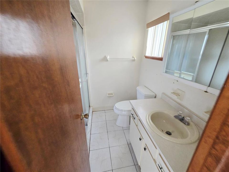 For Sale: $134,000 (2 beds, 2 baths, 864 Square Feet)