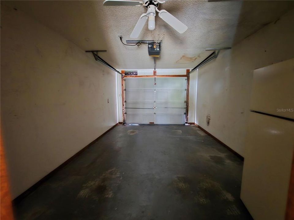 For Sale: $134,000 (2 beds, 2 baths, 864 Square Feet)