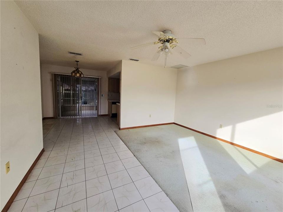 For Sale: $134,000 (2 beds, 2 baths, 864 Square Feet)