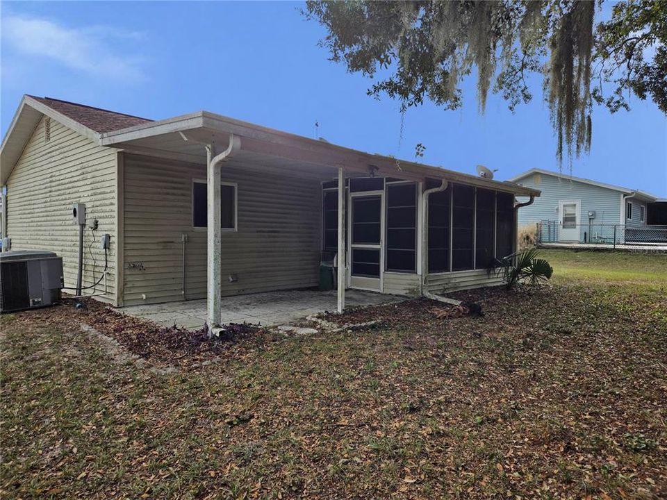 For Sale: $134,000 (2 beds, 2 baths, 864 Square Feet)