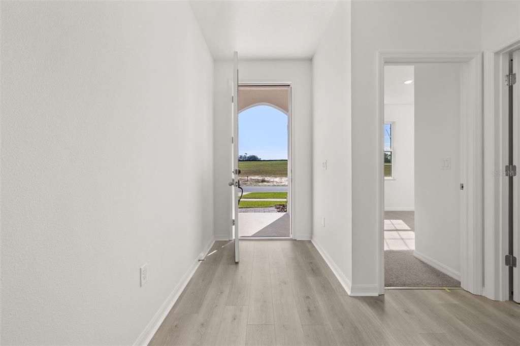 На продажу: $349,990 (4 спален, 2 ванн, 1938 Квадратных фут)