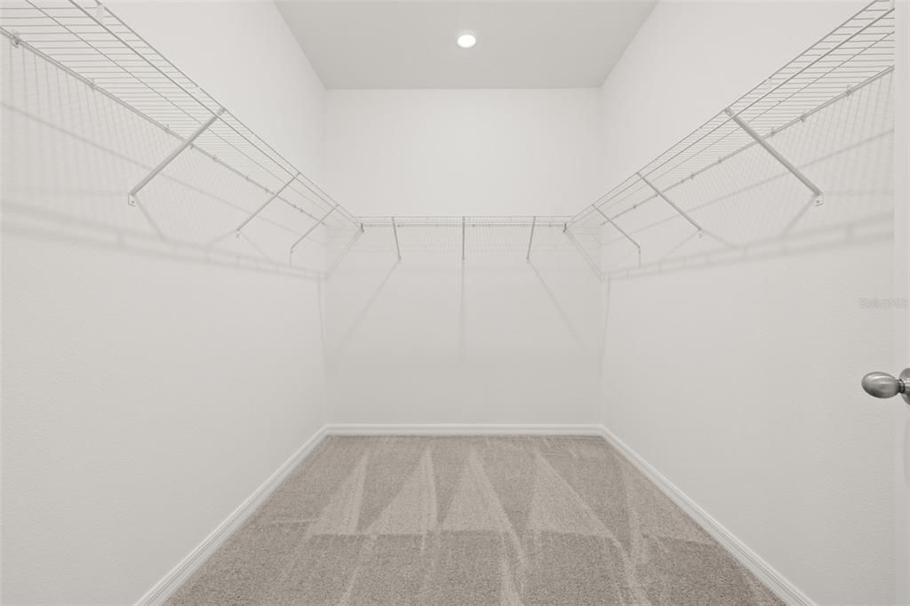 На продажу: $349,990 (4 спален, 2 ванн, 1938 Квадратных фут)