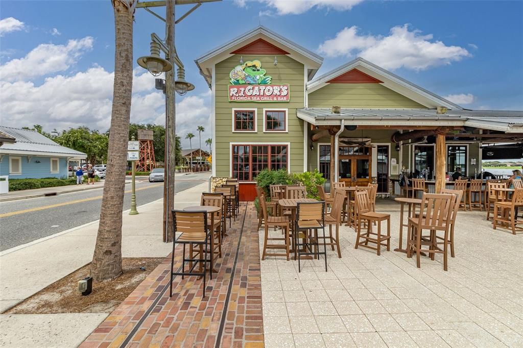 На продажу: $349,990 (4 спален, 2 ванн, 1938 Квадратных фут)