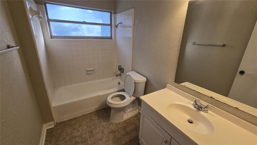 For Sale: $246,000 (3 beds, 2 baths, 1385 Square Feet)