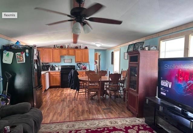 待售: $150,000 (3 贝兹, 2 浴室, 1101 平方英尺)