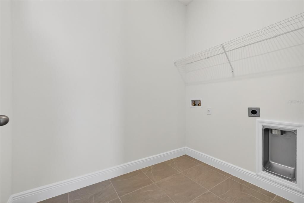 待售: $359,990 (4 贝兹, 2 浴室, 2110 平方英尺)