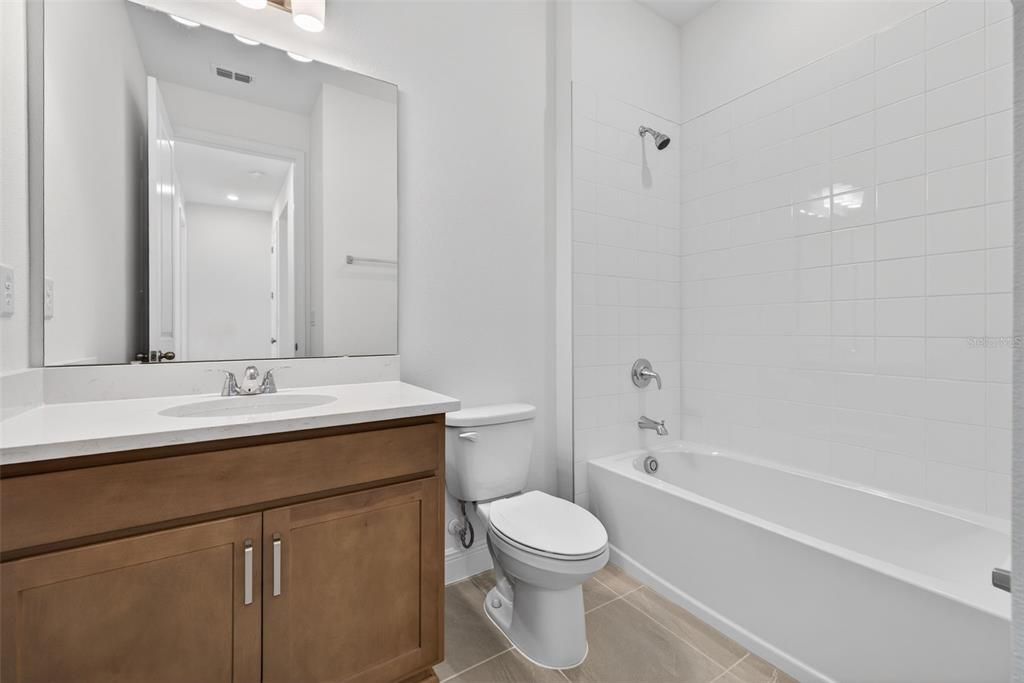 待售: $359,990 (4 贝兹, 2 浴室, 2110 平方英尺)