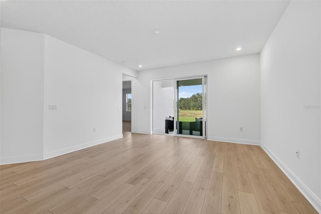 待售: $359,990 (4 贝兹, 2 浴室, 2110 平方英尺)