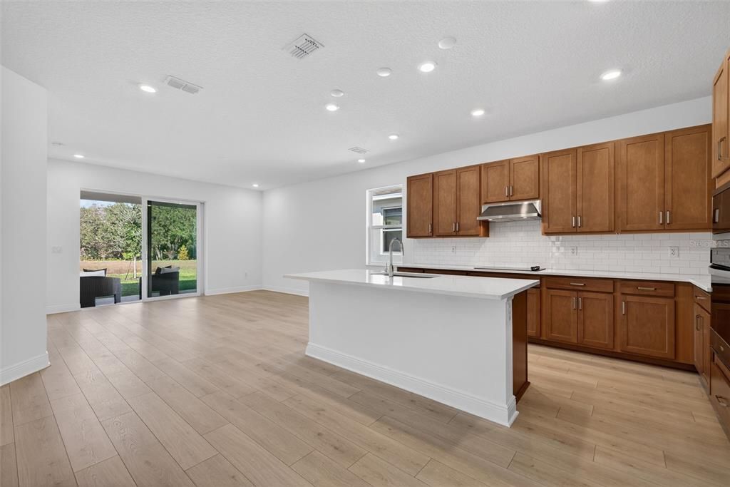 待售: $359,990 (4 贝兹, 2 浴室, 2110 平方英尺)