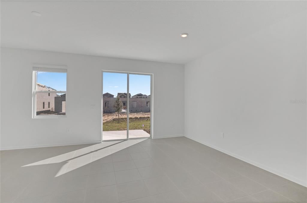 For Rent: $2,300 (3 beds, 2 baths, 1834 Square Feet)