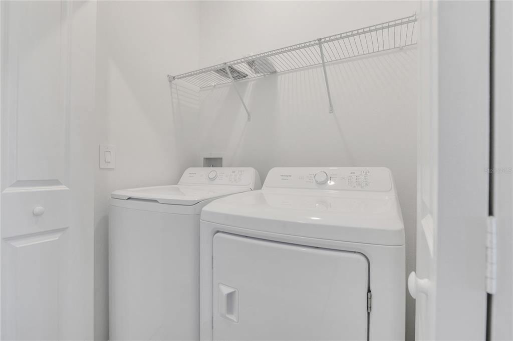 For Rent: $2,300 (3 beds, 2 baths, 1834 Square Feet)