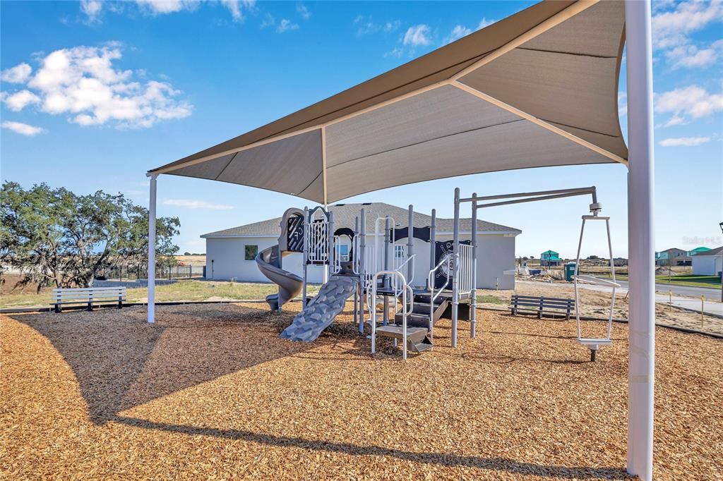 For Rent: $2,300 (3 beds, 2 baths, 1834 Square Feet)