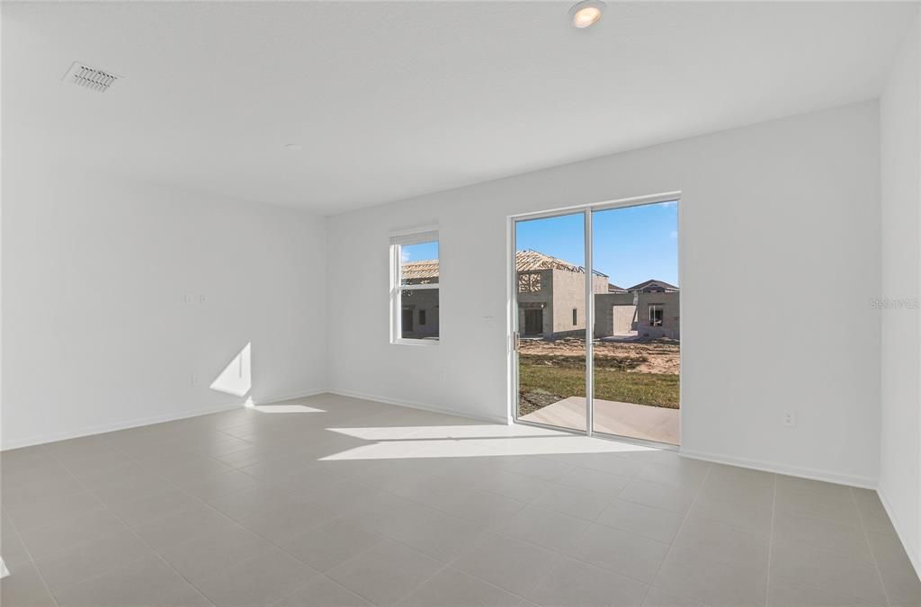 For Rent: $2,300 (3 beds, 2 baths, 1834 Square Feet)