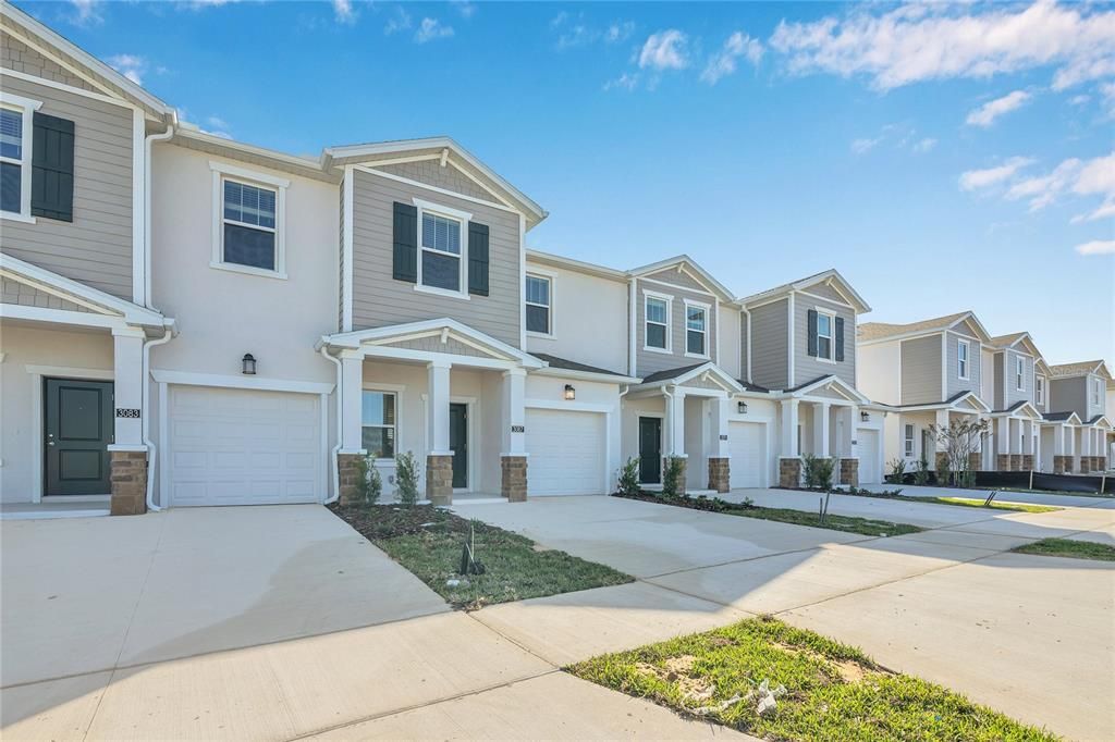 For Rent: $2,300 (3 beds, 2 baths, 1834 Square Feet)