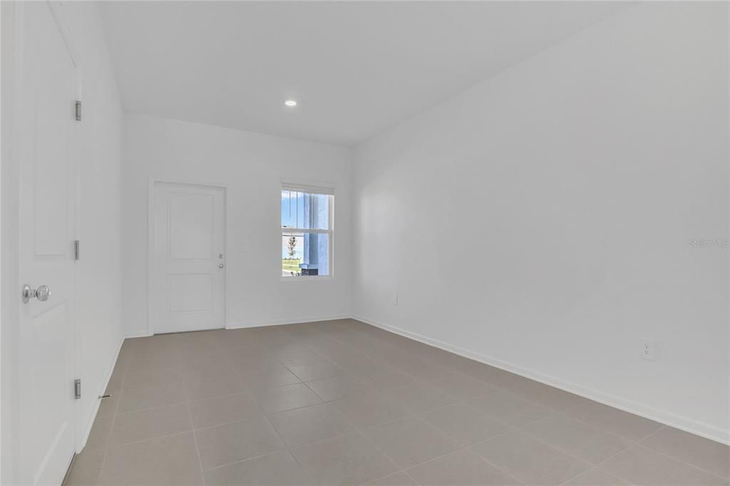 For Rent: $2,300 (3 beds, 2 baths, 1834 Square Feet)