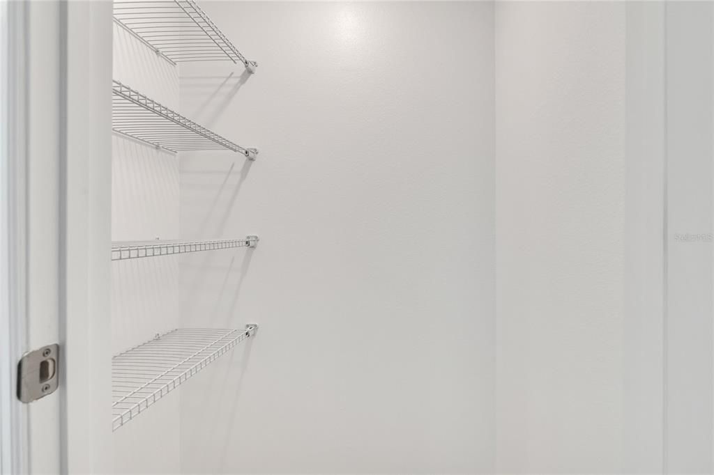 For Rent: $2,300 (3 beds, 2 baths, 1834 Square Feet)