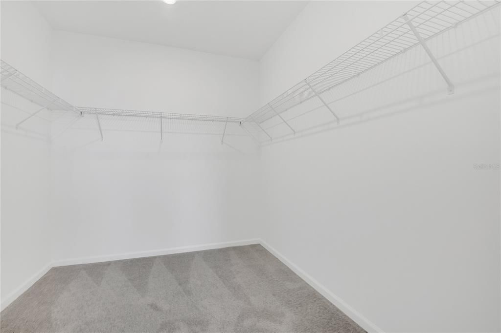 For Rent: $2,300 (3 beds, 2 baths, 1834 Square Feet)