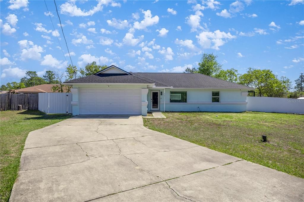 En Renta: $2,800 (3 camas, 2 baños, 1306 Pies cuadrados)