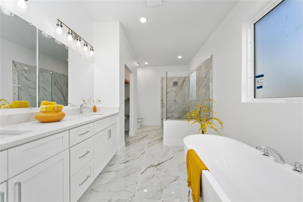 For Sale: $575,000 (4 beds, 3 baths, 2710 Square Feet)