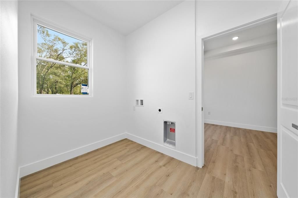 For Sale: $575,000 (4 beds, 3 baths, 2710 Square Feet)