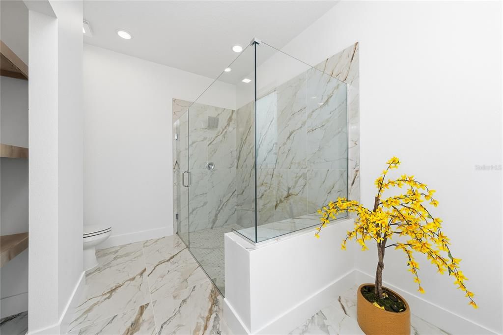 For Sale: $575,000 (4 beds, 3 baths, 2710 Square Feet)