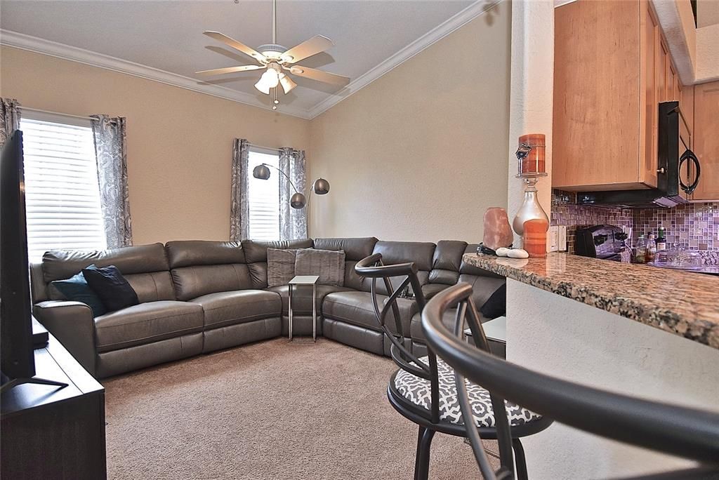 For Sale: $279,900 (2 beds, 2 baths, 1150 Square Feet)