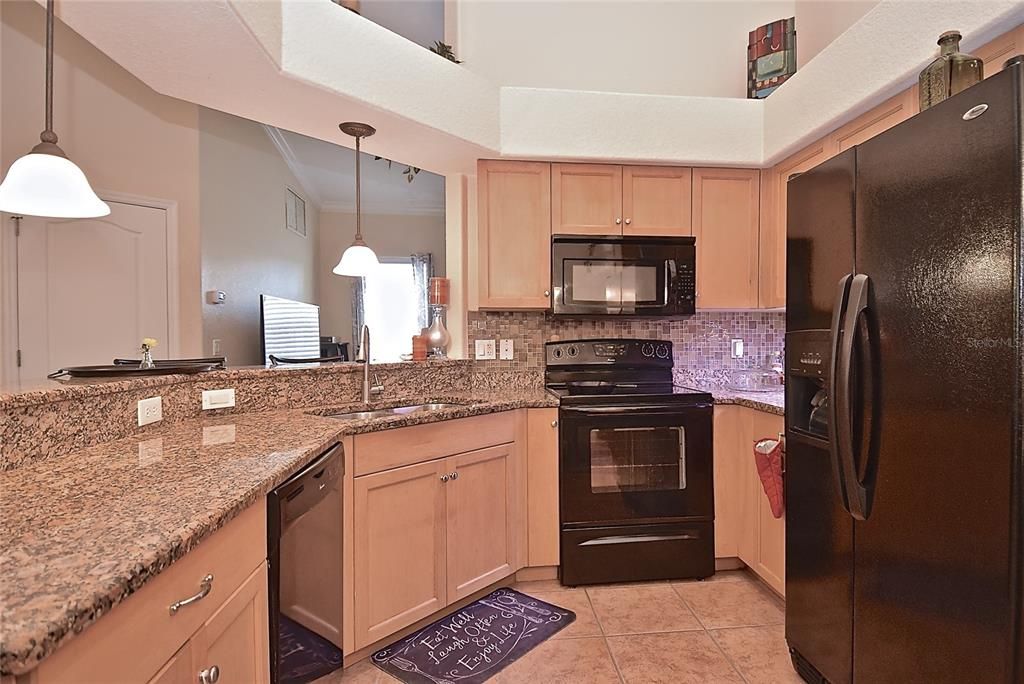 For Sale: $279,900 (2 beds, 2 baths, 1150 Square Feet)