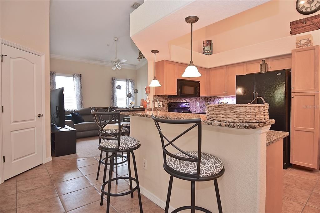For Sale: $279,900 (2 beds, 2 baths, 1150 Square Feet)