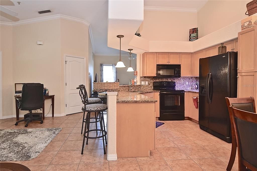 For Sale: $279,900 (2 beds, 2 baths, 1150 Square Feet)