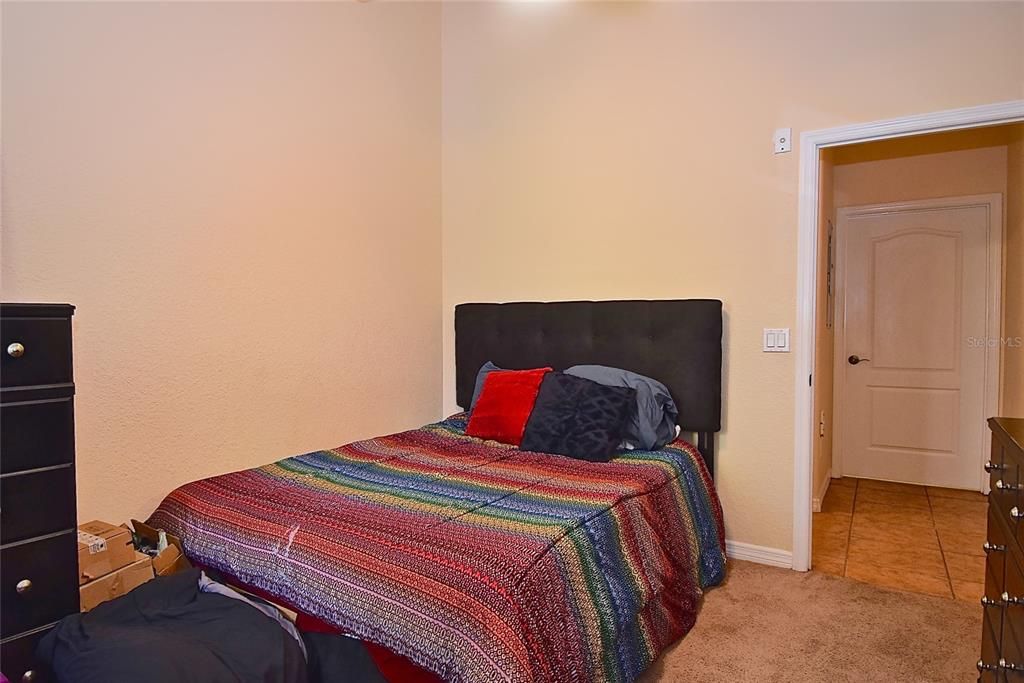 For Sale: $279,900 (2 beds, 2 baths, 1150 Square Feet)