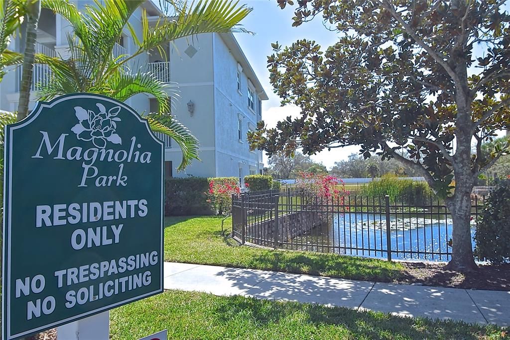 For Sale: $279,900 (2 beds, 2 baths, 1150 Square Feet)