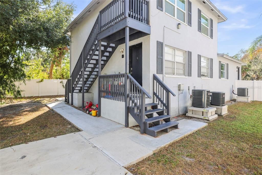 For Sale: $750,000 (6 beds, 0 baths, 2272 Square Feet)