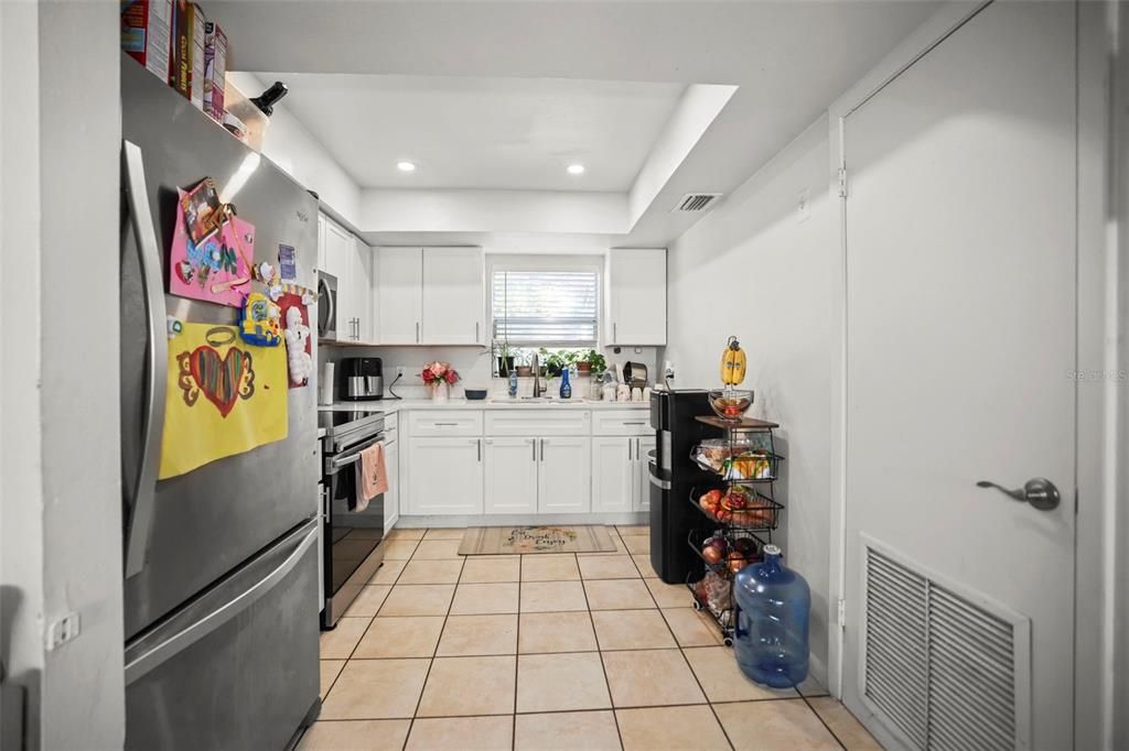 For Sale: $750,000 (6 beds, 0 baths, 2272 Square Feet)