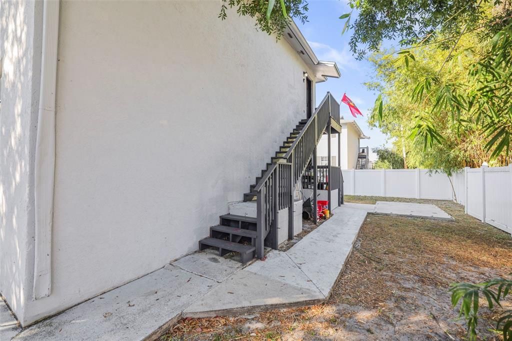 For Sale: $750,000 (6 beds, 0 baths, 2272 Square Feet)